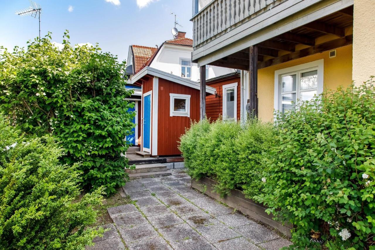 Simple Little Cottage In A Cozy Courtyard In Vimmerby Exterior foto